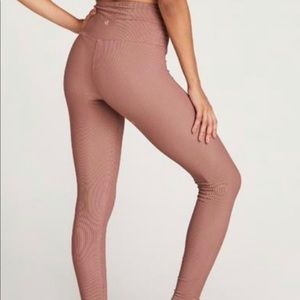 Strut This Ribbed legging